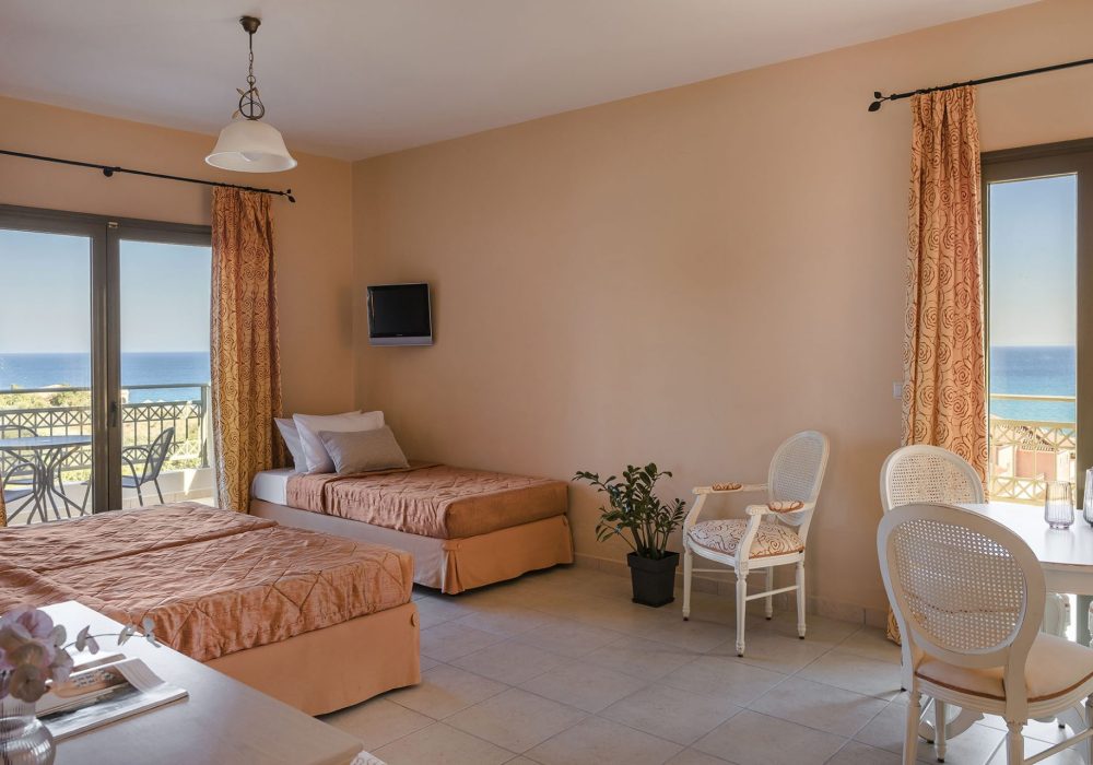 Deluxe Triple Room - Luce (1)