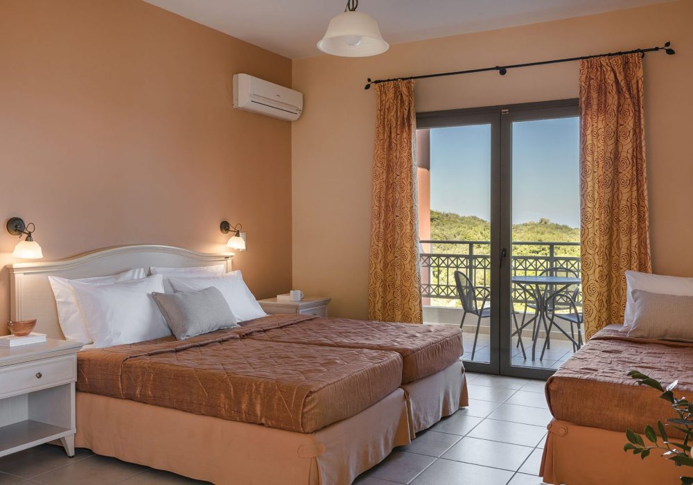 Deluxe Triple Room - Luce (5)